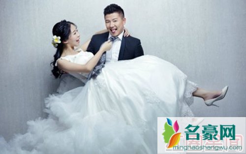 陈一冰与老婆单竞缇婚纱照