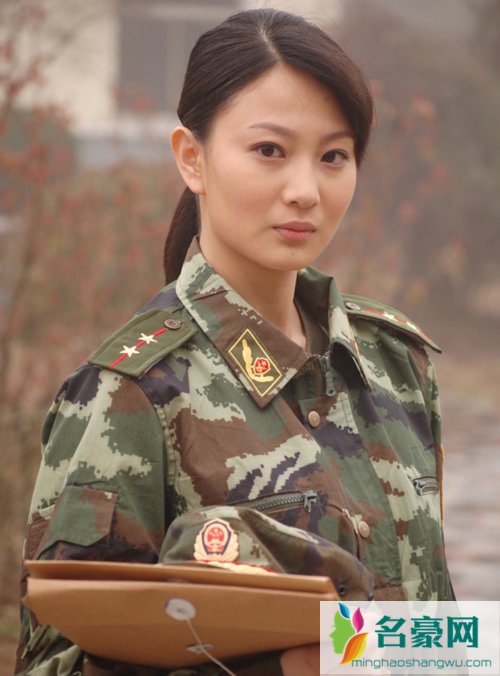 麻辣女兵侯梦莎个人图片 侯梦莎穿丝袜图片