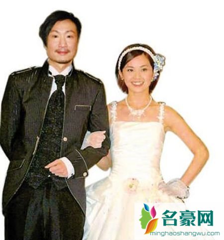 阿sa郑中基离婚事件原因 阿sa和郑中基结婚照婚纱照