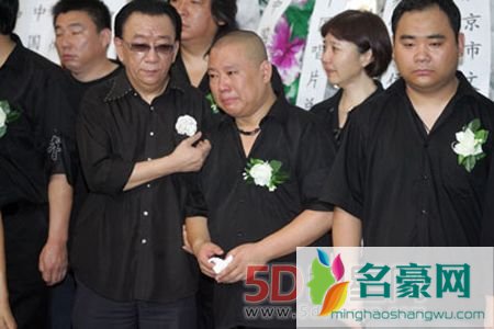 郭德纲侯耀文相声 郭德纲追悼侯耀文