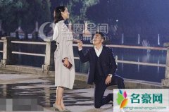 李泽锋和韩雪什么关系 李泽锋的老婆是韩雪吗