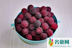 杨梅核打碎了可以吃吗 杨梅核吞下去能消化吗